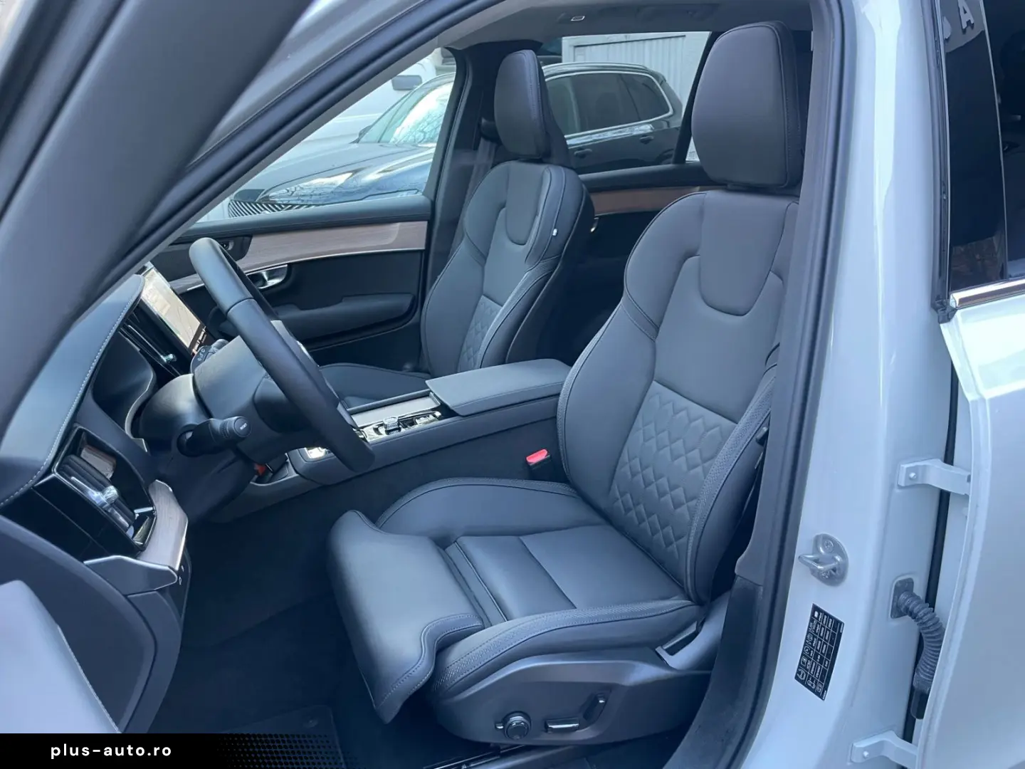 VOLVO XC90 T8 Plus Bright Head-Up PANO 360  STHZ H&K