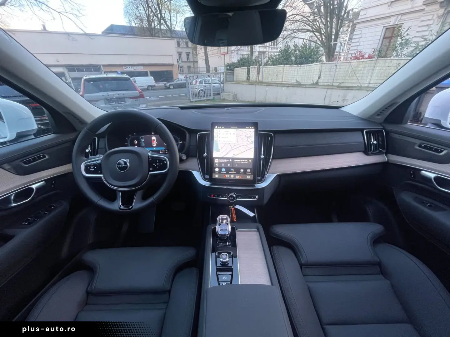 VOLVO XC90 T8 Plus Bright Head-Up PANO 360  STHZ H&K