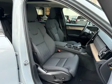 VOLVO XC90 T8 Plus Bright Facelift Head-Up PANO 360 VA