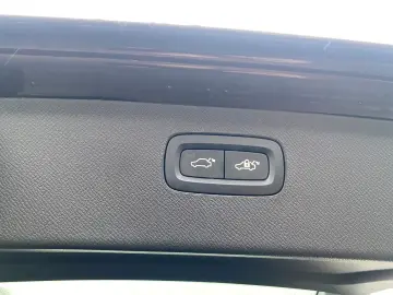 VOLVO XC90 T8 Plus Dark Memory HarmanKardon 360 Kamera