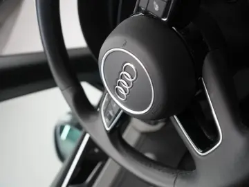 AUDI A5 Cabrio 40 TDI S tronic S line CarPlay Temp Ka