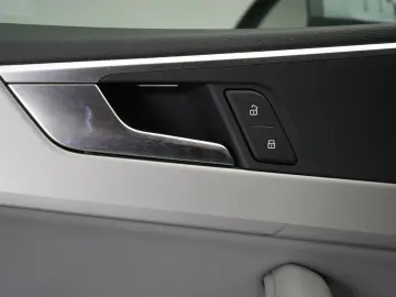 AUDI A5 Cabrio 40 TDI S tronic S line CarPlay Temp Ka