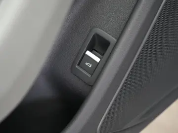 AUDI A5 Cabrio 40 TDI S tronic S line CarPlay Temp Ka