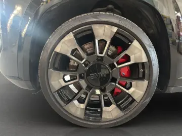 BMW XM 4.4 M Drivers Package Sport Aut. AHK