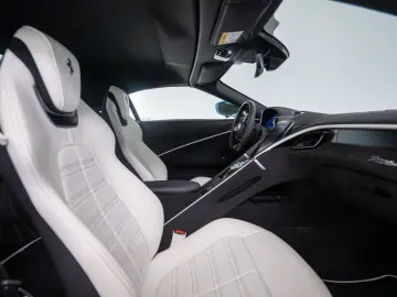 FERRARI Roma Spider FERRARI SINGEN