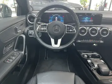 MERCEDES-BENZ A A 200