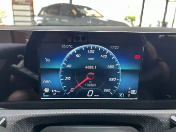 MERCEDES-BENZ A A 200