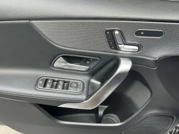 MERCEDES-BENZ A A 200