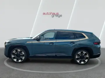 BMW XM Bowers & Wilkins Soft-Close 23  360