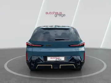 BMW XM Bowers & Wilkins Soft-Close 23  360