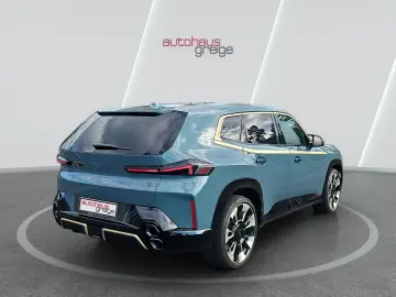 BMW XM Bowers & Wilkins Soft-Close 23  360