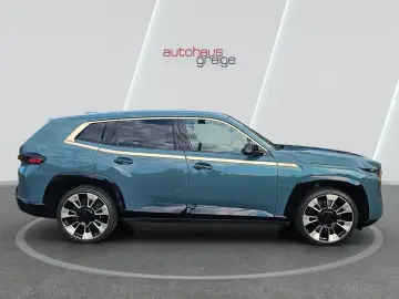 BMW XM Bowers & Wilkins Soft-Close 23  360