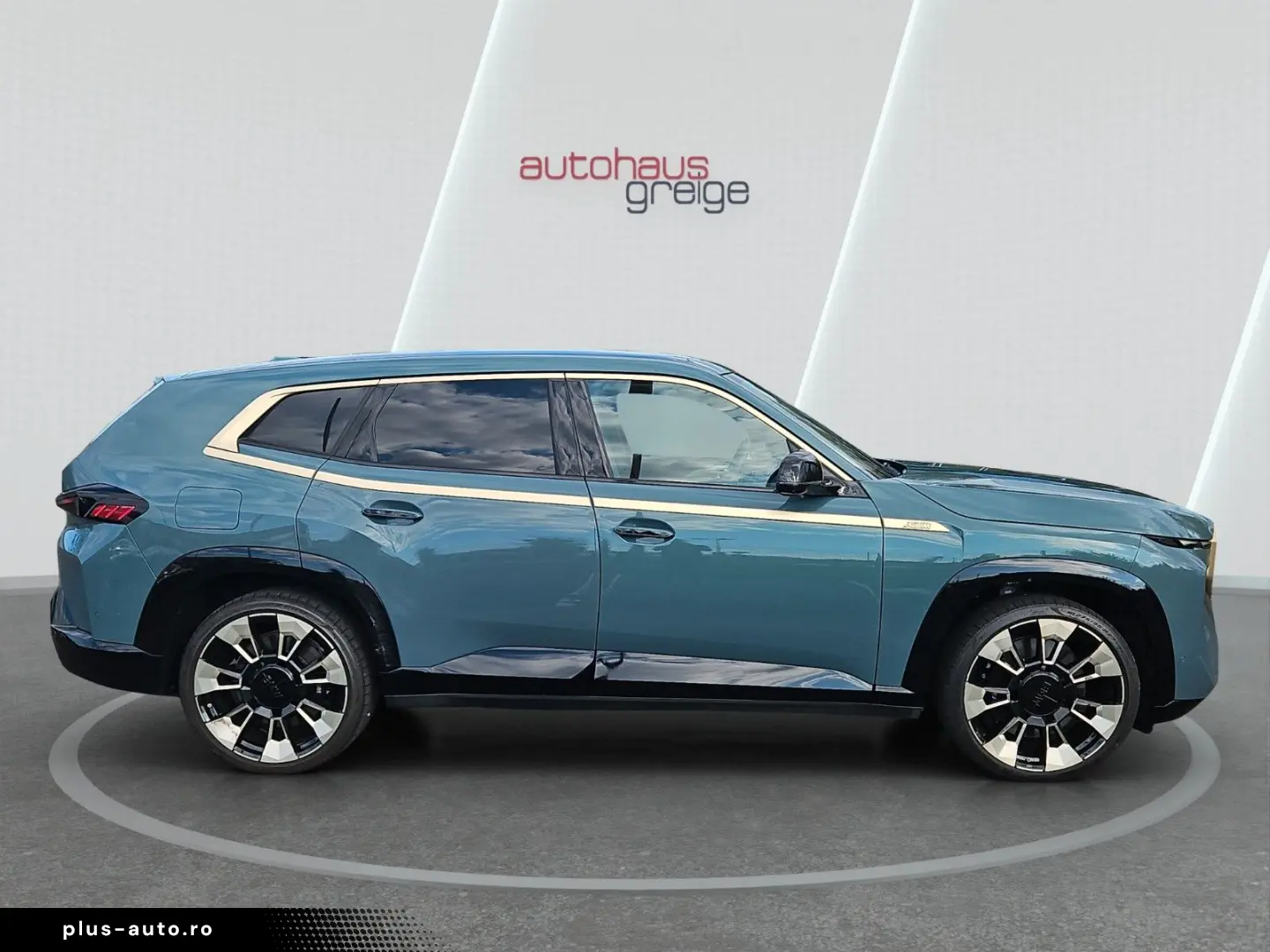 BMW XM Bowers & Wilkins Soft-Close 23  360