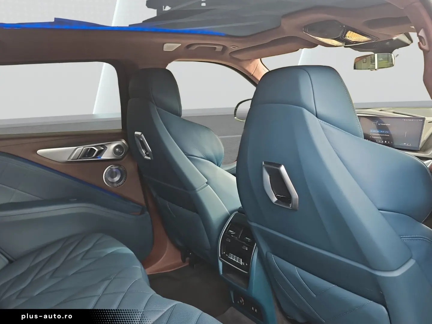 BMW XM Bowers & Wilkins Soft-Close 23  360