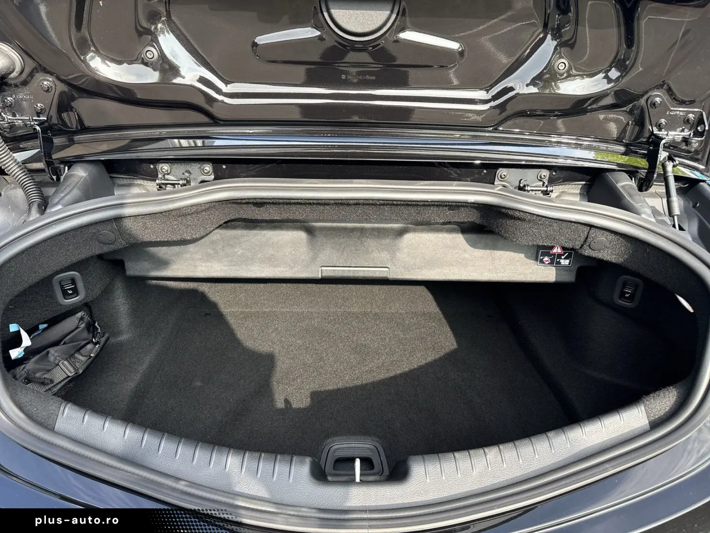 MERCEDES-BENZ CLE 180 Cabriolet AMG Premium Distronic Night