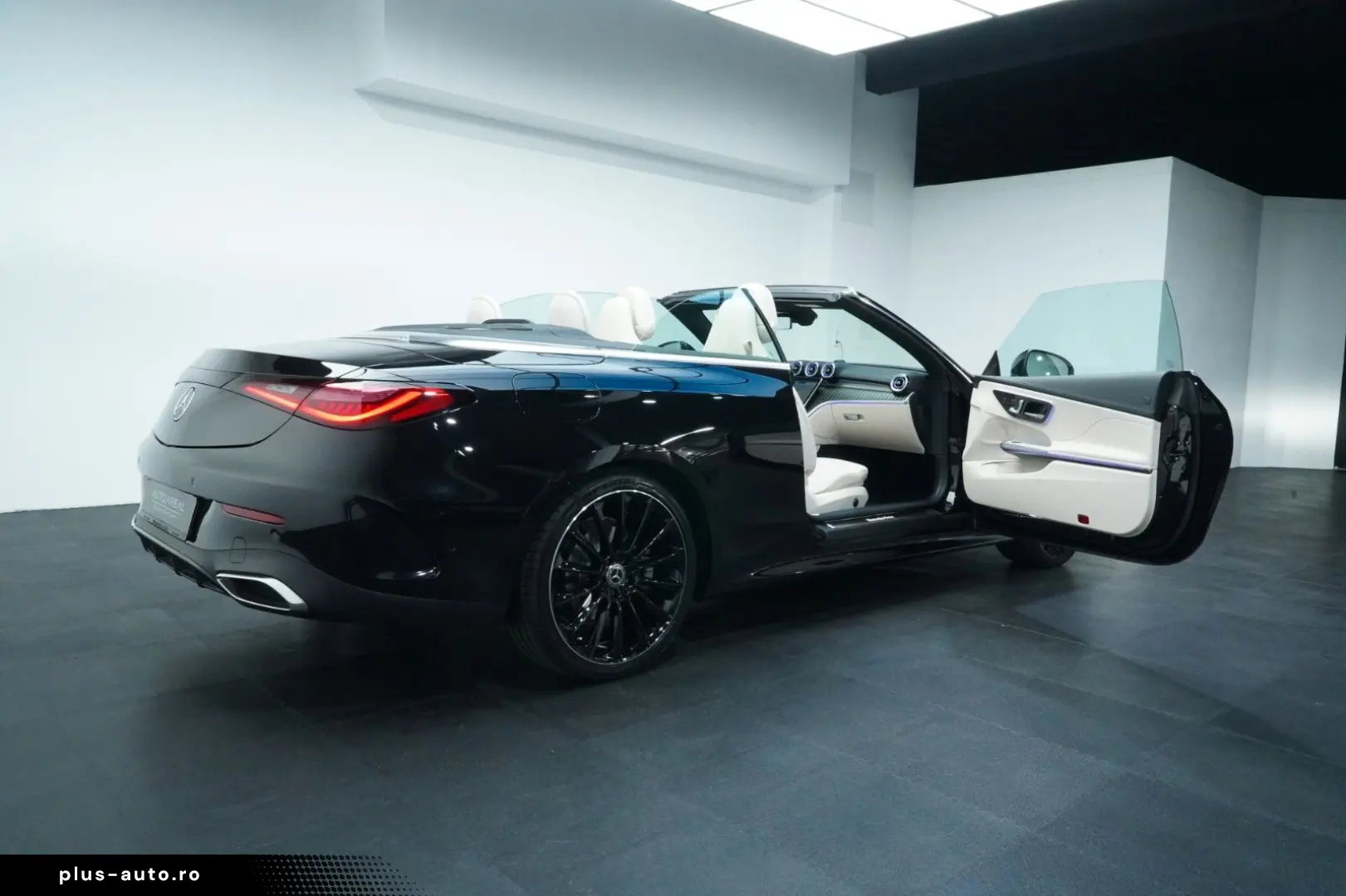 MERCEDES-BENZ CLE 220 d Cabrio AMG 9G LED 360  OLED MMRY 20