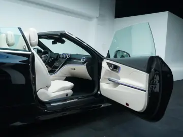 MERCEDES-BENZ CLE 220 d Cabrio AMG 9G LED 360  OLED MMRY 20