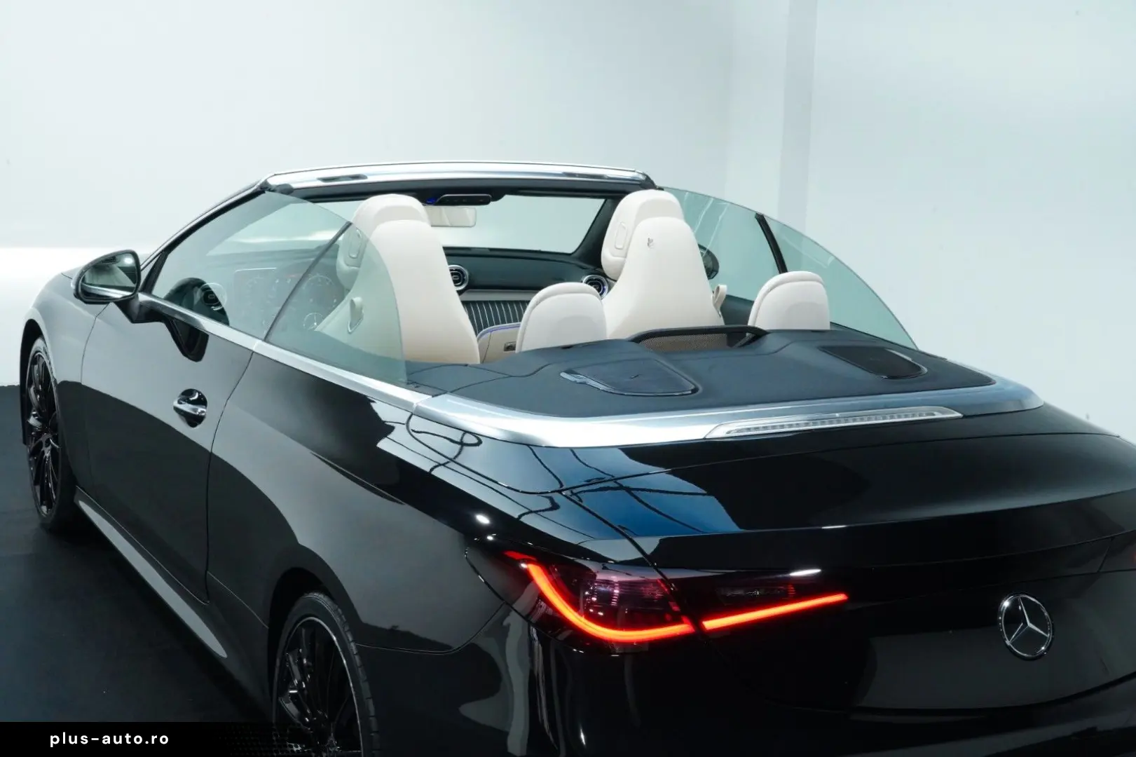 MERCEDES-BENZ CLE 220 d Cabrio AMG 9G LED 360  OLED MMRY 20