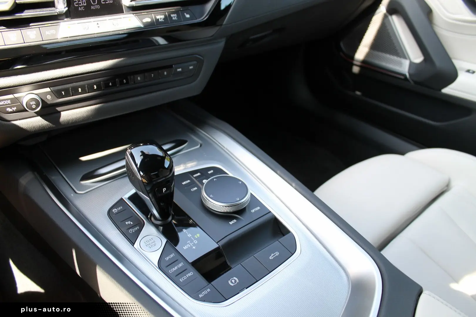 BMW Z4 M40i  HeadUp  ACC  HarmanKardon  19 V-Speiche