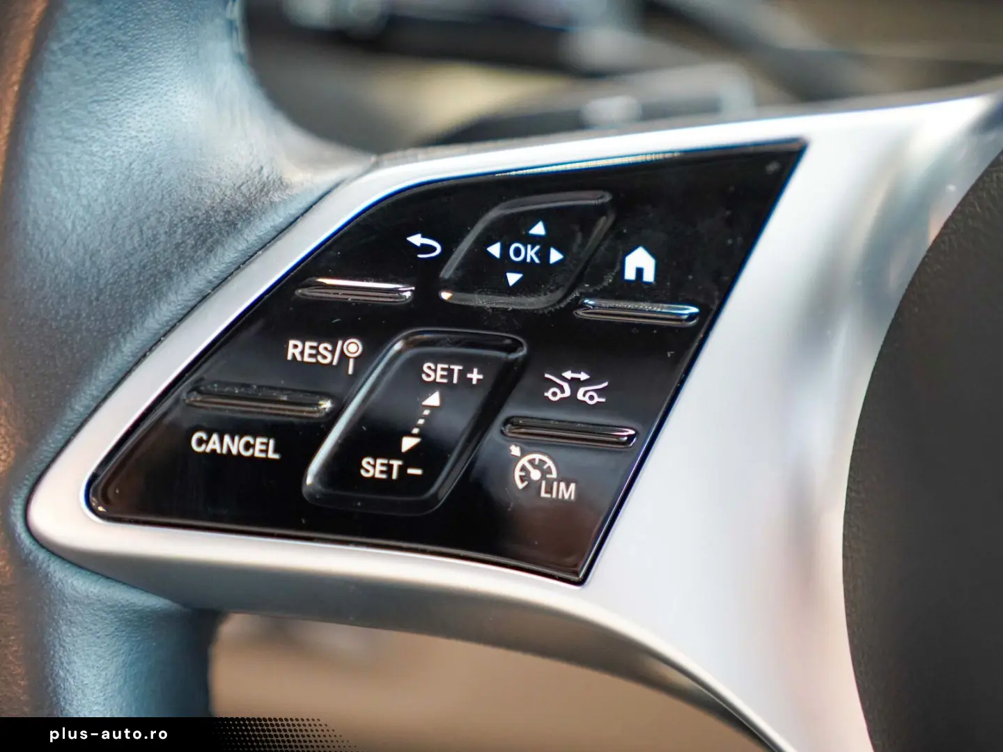 MERCEDES-BENZ CLE 220 d Cabrio macchiato rotes Verde&hellip;