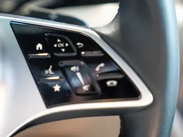 MERCEDES-BENZ CLE 220 d Cabrio macchiato rotes Verde&hellip;