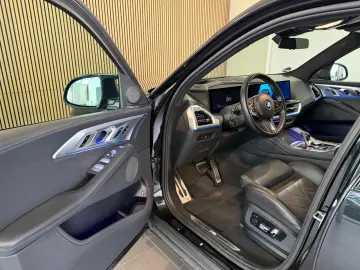 BMW XM  Massage Drv.-Ass. AHK 23 Zoll H&K Softclose