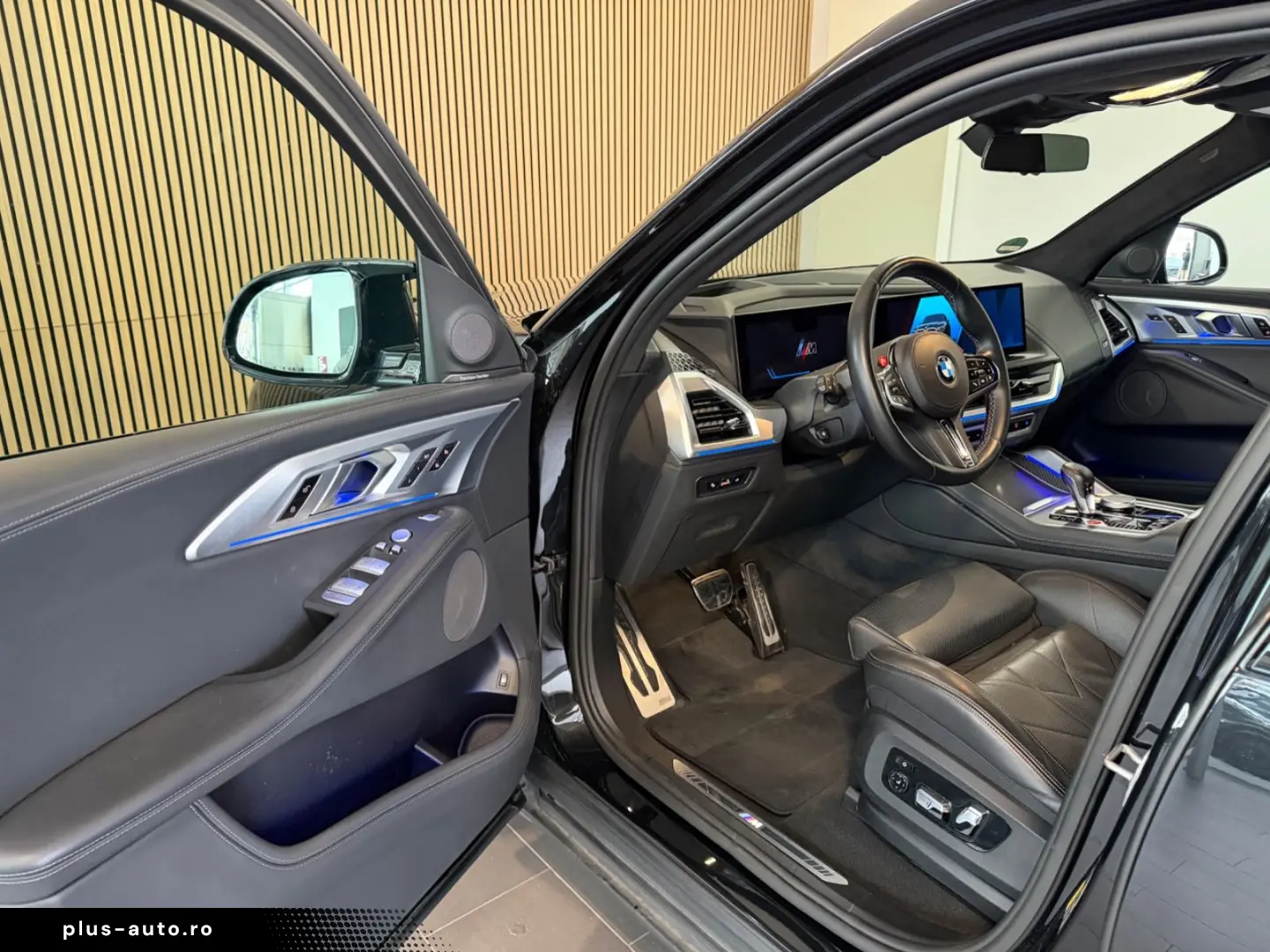 BMW XM  Massage Drv.-Ass. AHK 23 Zoll H&K Softclose