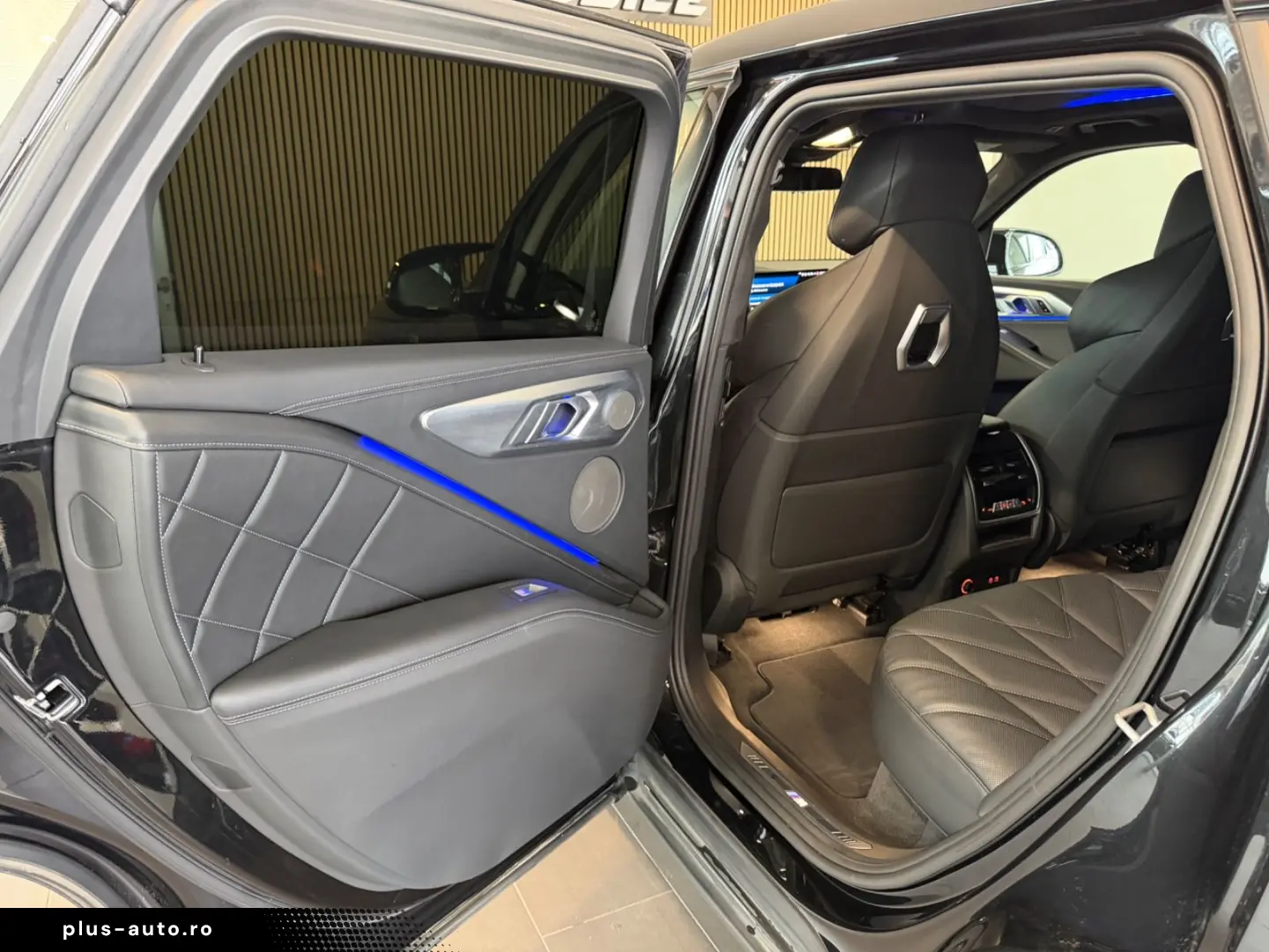 BMW XM  Massage Drv.-Ass. AHK 23 Zoll H&K Softclose