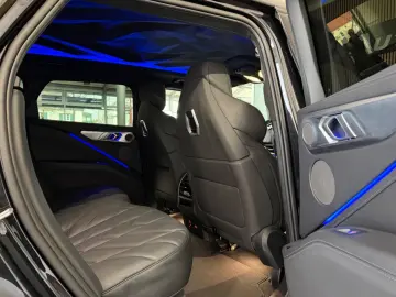 BMW XM  Massage Drv.-Ass. AHK 23 Zoll H&K Softclose