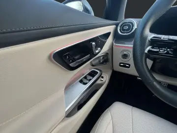 MERCEDES-BENZ CLE 300 4Matic AMG Line Premium  Night-Paket