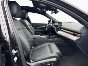 BMW 550e xDrive M Sport Pano AHK H K DAPro PaPro Mem