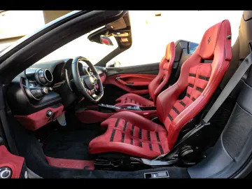 FERRARI F8 Spider