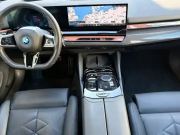 BMW 550e xDrive M Sport Pro DA PA-Prof B&W Pano 21