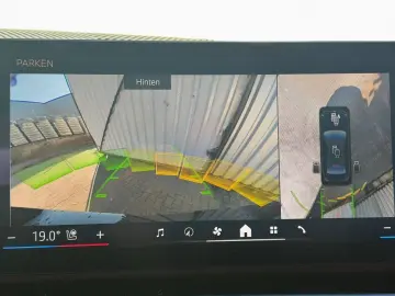 BMW 550e xDrive M Sport Pro DA PA-Prof B&W Pano 21