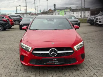 MERCEDES-BENZ A 180 Edition