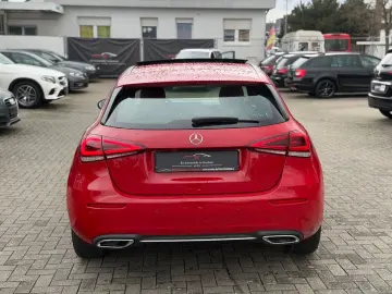 MERCEDES-BENZ A 180 Edition