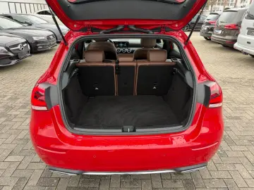 MERCEDES-BENZ A 180 Edition