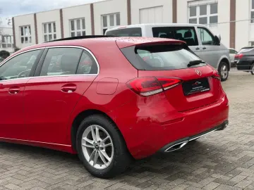 MERCEDES-BENZ A 180 Edition