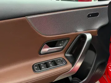 MERCEDES-BENZ A 180 Edition