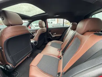 MERCEDES-BENZ A 180 Edition