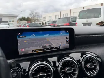 MERCEDES-BENZ A 180 Edition