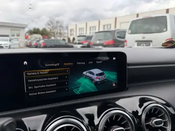 MERCEDES-BENZ A 180 Edition