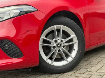 MERCEDES-BENZ A 180 Edition