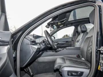 BMW 550e xDrive M Sport Pro Pano H K DA Prof