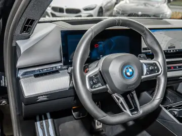 BMW 550e xDrive M Sport Pro Pano H K DA Prof