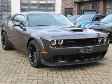 Dodge Challenger  6 4L Scat Pack Widebody
