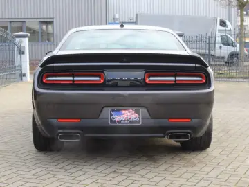 Dodge Challenger  6 4L Scat Pack Widebody