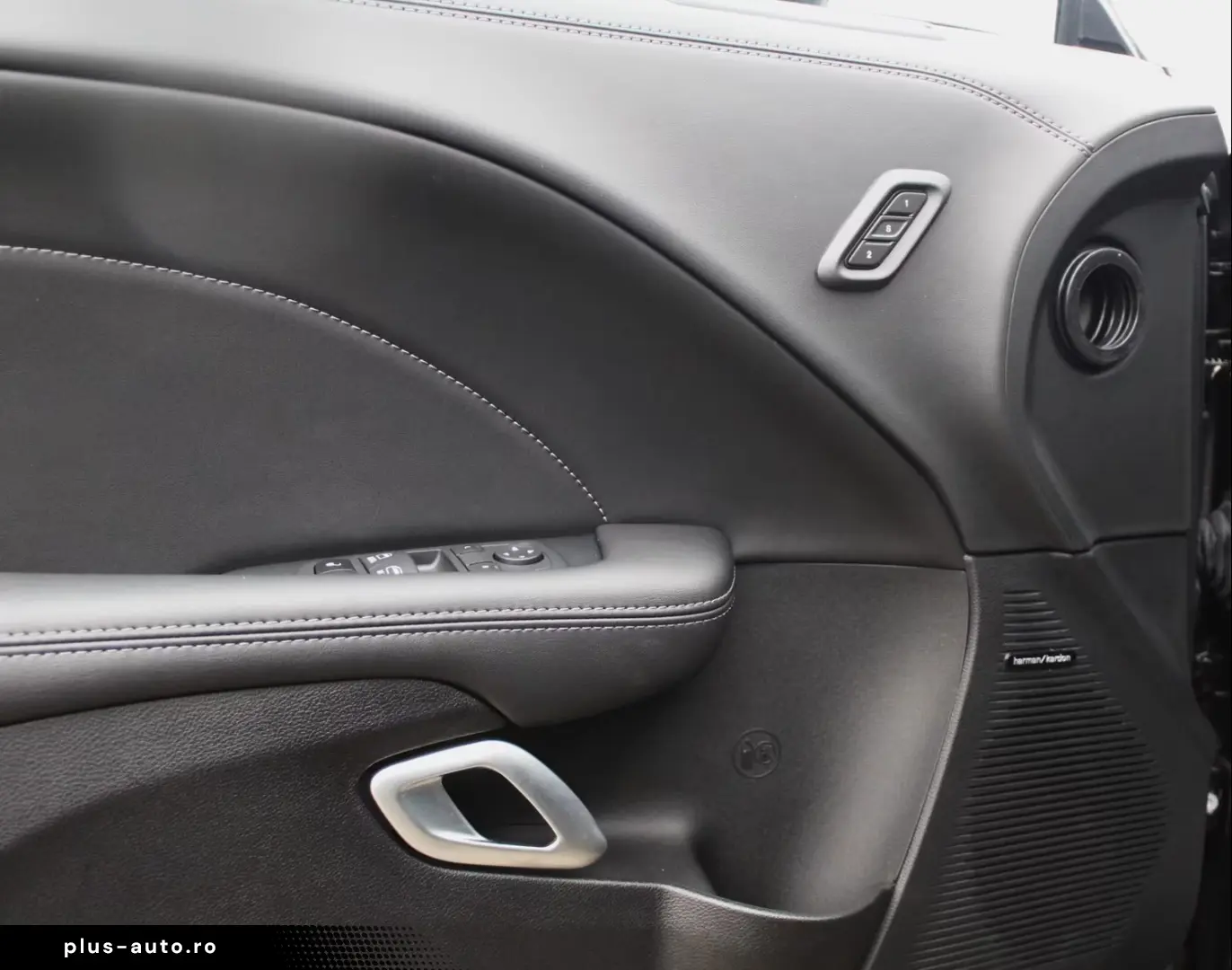 Dodge Challenger  6 4L Scat Pack Widebody