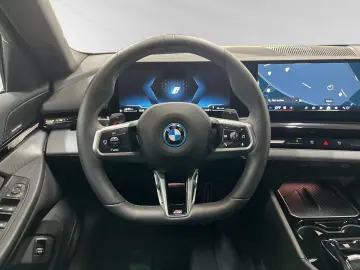 BMW 530e M Sport AHK Pano Autobahnass. 20 LMR