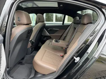 BMW 530 e xDrive M Sportpaket Pro Pano 360 Kam 20 Zo